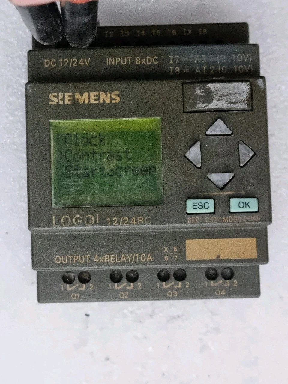USED SIEMENS 6ED1052-1MD00-0BA5 LOGO PLC MODULE 12/24RC 12/24VDC (MINOR DAMAGED)